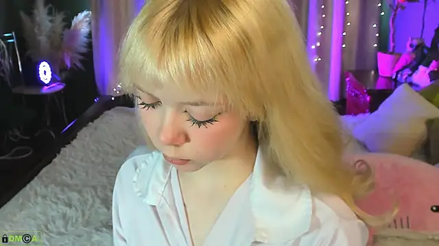 Rochelle kitty online show from March 21, 2026, 1:26 pm