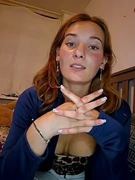 sweetsophie69 online show from April 30, 2026, 8:57 pm