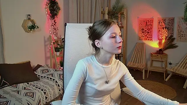 ElliFrankenweenie online show from April 11, 2026, 6:18 am