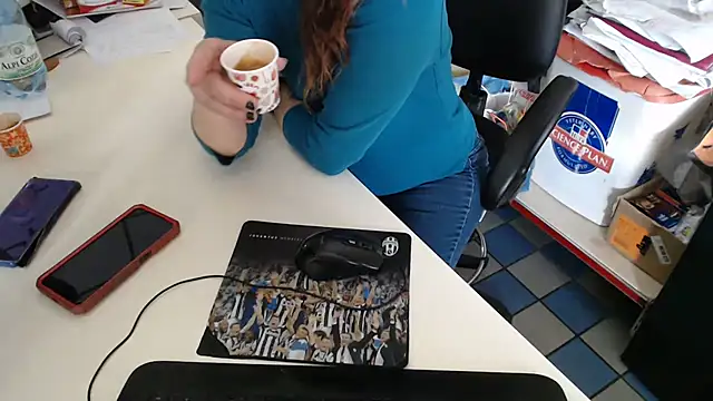 CpLauraMauro online show from April 9, 2026, 4:23 pm