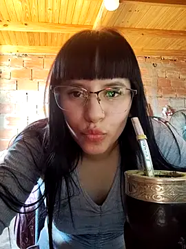 lolaa0777 online show from April 28, 2026, 6:02 pm