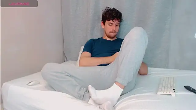 Snapshot of Luc_7 chatting on February 14, 2026, 7:32 pm Luc 7 online show from February 14, 2026, 7:32 pm