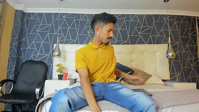 NoaahTylor online show from March 22, 2026, 8:12 pm