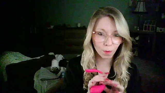 NikkiB653466 online show from February 19, 2026, 12:06 am