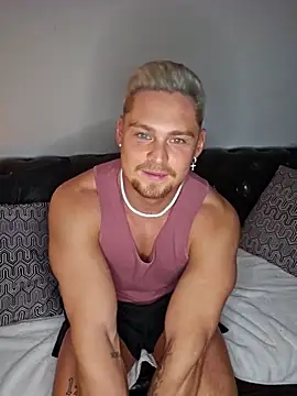 Snapshot of EddyRise- chatting on February 19, 2026, 6:48 pm EddyRise- online show from February 19, 2026, 6:48 pm