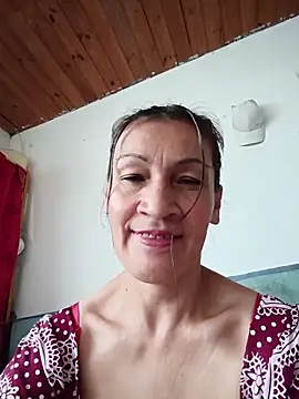 Layla Zaid online show from March 24, 2026, 1:38 pm