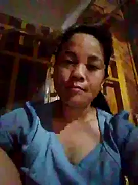 molly-xx online show from July 4, 2026, 7:53 pm