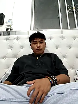 Snapshot of Emadridr chatting on March 2, 2026, 6:25 am Emadridr online show from March 2, 2026, 6:25 am