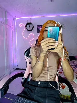 Snapshot of Violeta_R_ chatting on February 28, 2026, 12:55 am Violeta R online show from February 28, 2026, 12:55 am