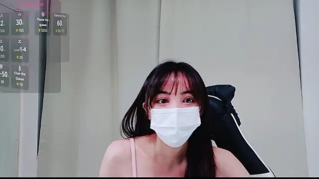 yuna00xx00 online show from March 2, 2026, 2:46 pm