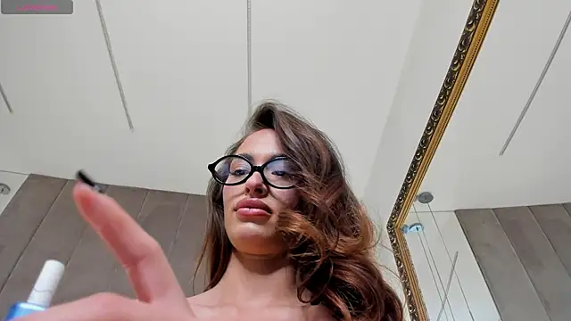 EvaK  online show from March 4, 2026, 5:35 am