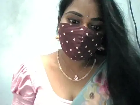 Snapshot of Rathi-priyaa chatting on February 25, 2026, 4:11 am Rathi-priyaa online show from February 25, 2026, 4:11 am