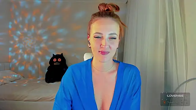 Snapshot of she_wolf chatting on April 16, 2026, 1:56 pm she wolf online show from April 16, 2026, 1:56 pm