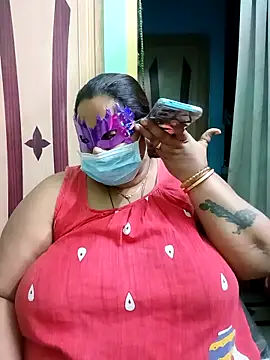 Snapshot of 02Roshni chatting on March 3, 2026, 7:20 pm 02Roshni online show from March 3, 2026, 7:20 pm