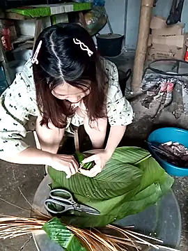 Girl-crazy1 online show from February 15, 2026, 8:35 am