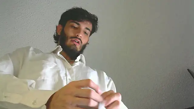 LovexJuxn8 online show from February 15, 2026, 6:59 pm