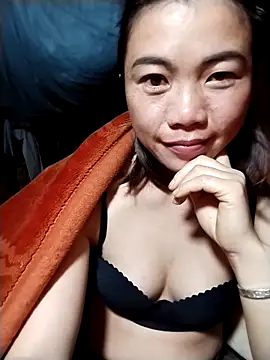 Snapshot of lovely-742 chatting on February 18, 2026, 9:33 pm lovely-742 online show from February 18, 2026, 9:33 pm