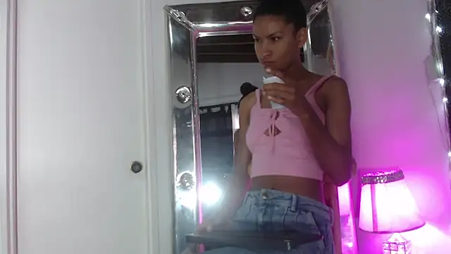 Snapshot of mailyn_gold chatting on April 29, 2026, 11:58 am mailyn gold online show from April 29, 2026, 11:58 am