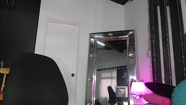 Snapshot of mailyn_gold chatting on May 25, 2026, 11:38 am mailyn gold online show from May 25, 2026, 11:38 am