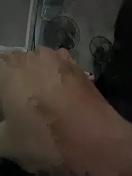 Snapshot of anhchangnongbong chatting on March 17, 2026, 2:09 pm anhchangnongbong online show from March 17, 2026, 2:09 pm