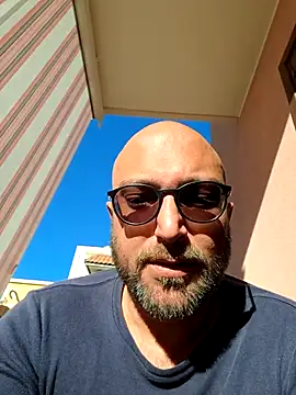 Snapshot of cetriolino chatting on April 8, 2026, 6:24 am cetriolino online show from April 8, 2026, 6:24 am