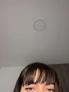 Snapshot of alyabelova chatting on February 25, 2026, 3:38 am alyabelova online show from February 25, 2026, 3:38 am