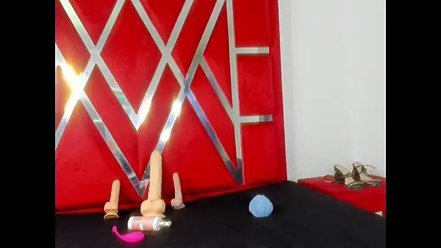 Snapshot of Mia_scandark chatting on May 8, 2026, 5:35 am Mia scandark online show from May 8, 2026, 5:35 am