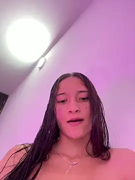 Snapshot of candy_deluxe chatting on June 12, 2026, 2:10 am candy deluxe online show from June 12, 2026, 2:10 am