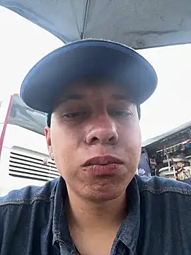 Snapshot of Jhony_rayder chatting on February 14, 2026, 3:53 pm Jhony rayder online show from February 14, 2026, 3:53 pm