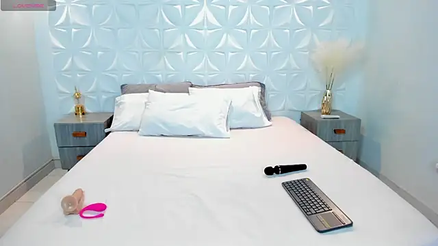 Alana sexx online show from February 28, 2026, 2:56 am