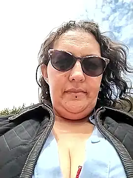  Saraqueen online show from February 20, 2026, 3:23 pm