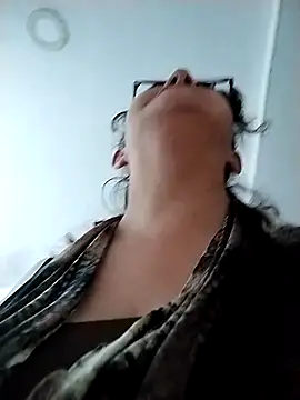  Saraqueen online show from February 28, 2026, 4:52 pm