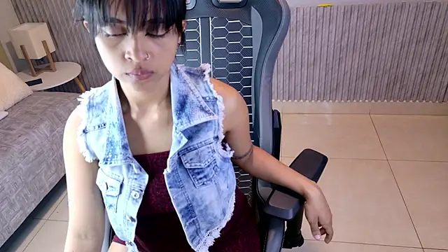 Snapshot of Abby18_ chatting on February 14, 2026, 4:20 am Abby18 online show from February 14, 2026, 4:20 am