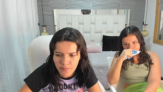 Snapshot of Veyra_sereny chatting on March 1, 2026, 8:44 pm Veyra sereny online show from March 1, 2026, 8:44 pm