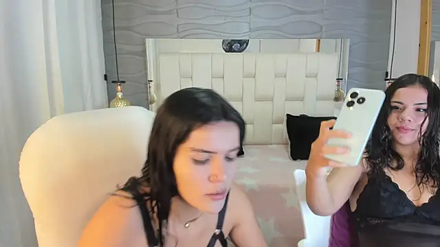 Snapshot of Veyra_sereny chatting on March 2, 2026, 5:53 pm Veyra sereny online show from March 2, 2026, 5:53 pm