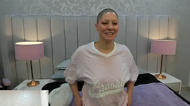 Snapshot of Raven1fox chatting on February 28, 2026, 3:40 am Raven1fox online show from February 28, 2026, 3:40 am