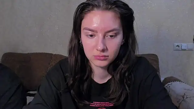 Snapshot of love_lina_muuur chatting on February 22, 2026, 2:48 pm love lina muuur online show from February 22, 2026, 2:48 pm