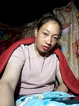 Susuu5790 online show from April 13, 2026, 8:25 pm