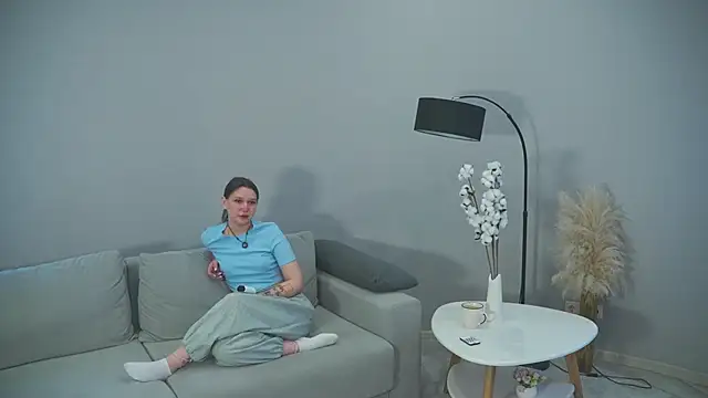 AricaOhashi online show from February 19, 2026, 8:10 am