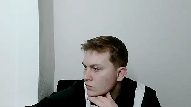 Snapshot of MrHeat_ chatting on February 14, 2026, 8:05 pm MrHeat online show from February 14, 2026, 8:05 pm