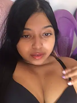 Emmily hott online show from February 19, 2026, 1:29 pm