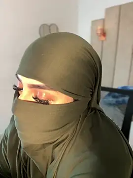 rashaaa  online show from March 15, 2026, 3:12 am