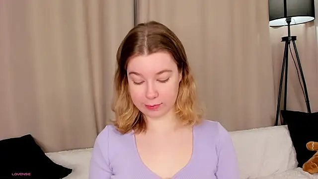 Snapshot of MaraaSwan chatting on February 16, 2026, 10:50 pm MaraaSwan online show from February 16, 2026, 10:50 pm