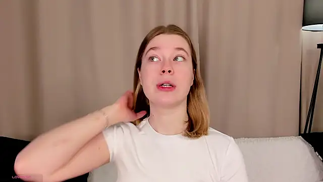 Snapshot of MaraaSwan chatting on February 26, 2026, 1:15 am MaraaSwan online show from February 26, 2026, 1:15 am