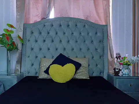 Snapshot of DaisysWalker chatting on February 26, 2026, 7:57 pm DaisysWalker online show from February 26, 2026, 7:57 pm