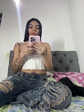 eimmy  skinny online show from May 19, 2026, 5:58 am