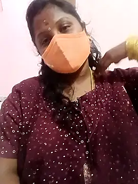 tamilkaviya431 online show from February 13, 2026, 5:42 pm