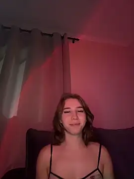 Snapshot of Aneruivinhaa chatting on February 15, 2026, 5:37 am Aneruivinhaa online show from February 15, 2026, 5:37 am