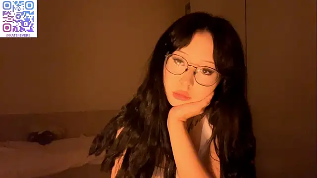 KateGlowee online show from February 20, 2026, 1:11 pm