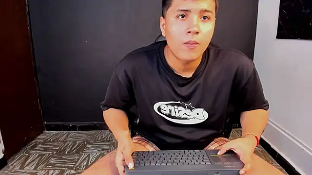 Snapshot of lalitopp chatting on March 14, 2026, 2:28 am lalitopp online show from March 14, 2026, 2:28 am